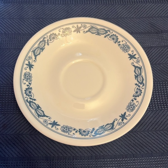 CORELLE by Corning: OLD TOWN BLUE ONION - 2 SAUCERS - Picture 3 of 5